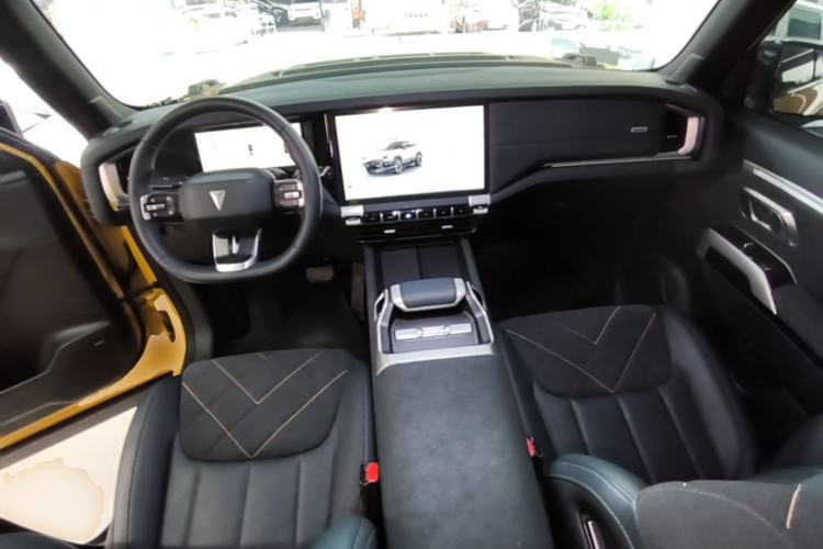 Used Deepal G318 2025 Worry-Free Adventure Edition Four-Wheel Drive Secret Realm Version Center Console
