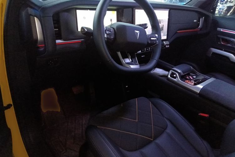 Used Deepal G318 2025 Worry-Free Adventure Edition Four-Wheel Drive Secret Realm Version Center Console