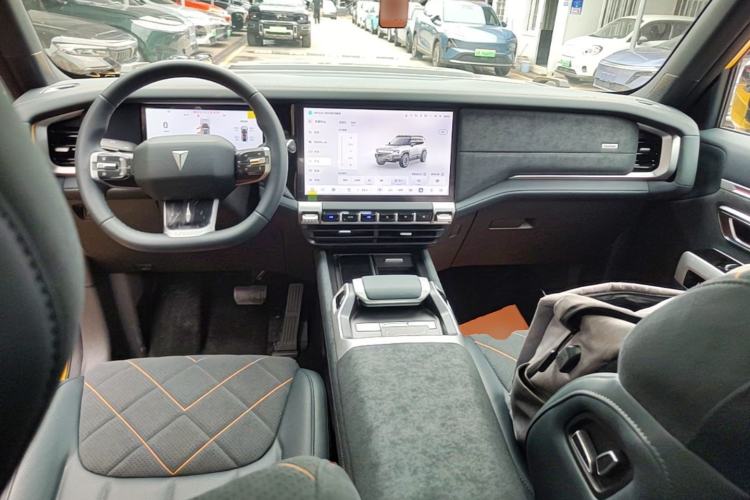 Used Deepal G318 2025 Worry-Free Adventure Edition Four-Wheel Drive Secret Realm Version Center Console