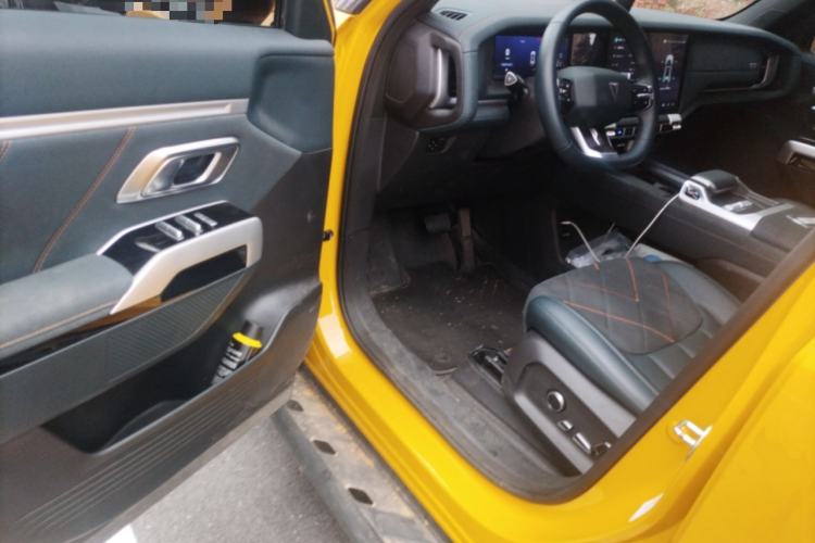 Used Deepal G318 2025 Worry-Free Cross-Country Edition Four-Wheel Drive Distant Mountains Version Driver Seat