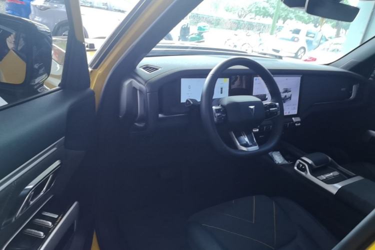 Used Deepal G318 2025 Worry-Free Cross-Country Edition Four-Wheel Drive Distant Mountains Version Driver Seat