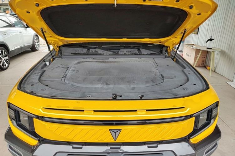 Used Deepal G318 2025 Worry-Free Adventure Edition Four-Wheel Drive Secret Realm Version Engine Bay