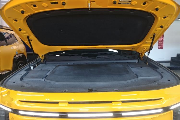 Used Deepal G318 2025 Worry-Free Adventure Edition Four-Wheel Drive Secret Realm Version Engine Bay
