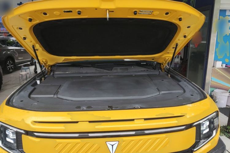 Used Deepal G318 2025 Worry-Free Adventure Edition Four-Wheel Drive Secret Realm Version Engine Bay