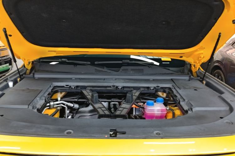 Used Deepal G318 2025 Worry-Free Adventure Edition Four-Wheel Drive Secret Realm Version Engine Bay