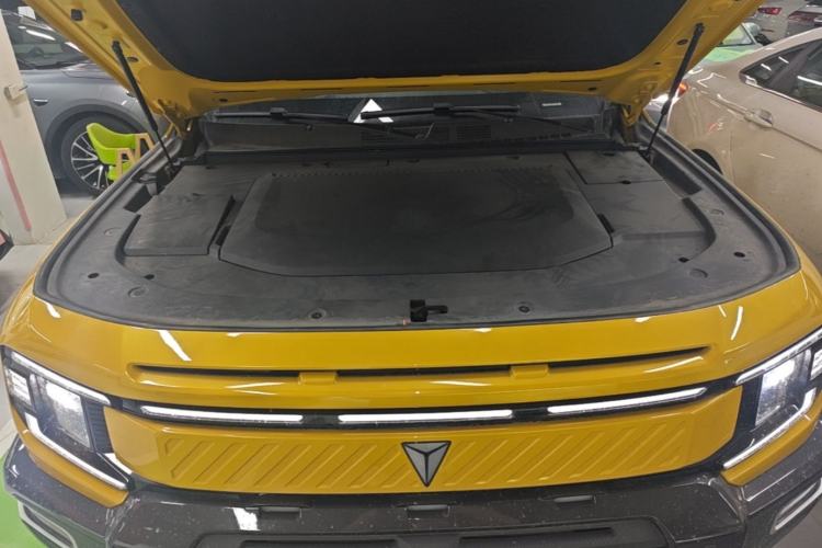 Used Deepal G318 2025 Worry-Free Adventure Edition Four-Wheel Drive Secret Realm Version Engine Bay