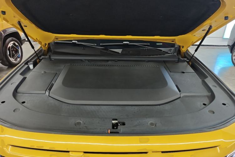 Used Deepal G318 2025 Worry-Free Adventure Edition Four-Wheel Drive Secret Realm Version Engine Bay