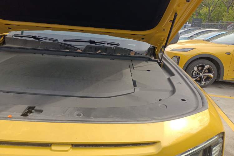 Used Deepal G318 2025 Worry-Free Adventure Edition Four-Wheel Drive Secret Realm Version Engine Bay Left