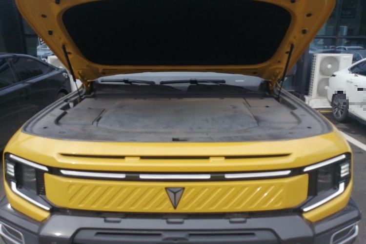 Used Deepal G318 2025 Worry-Free Adventure Edition Four-Wheel Drive Secret Realm Version Engine Bay