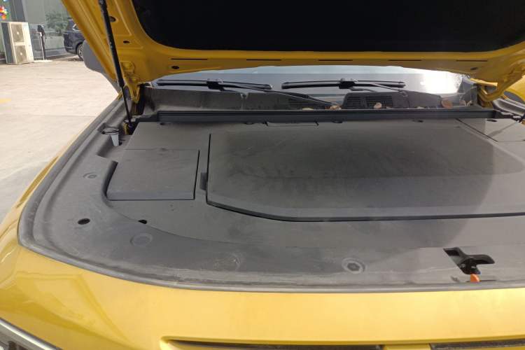 Used Deepal G318 2025 Worry-Free Adventure Edition Four-Wheel Drive Secret Realm Version Engine Bay Right