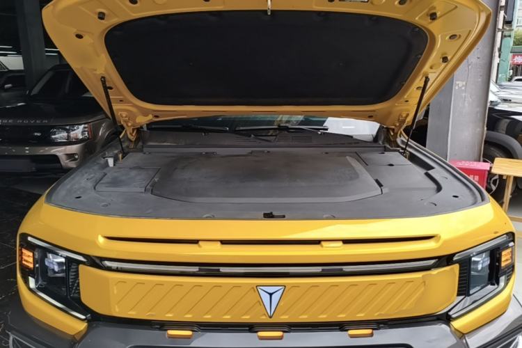 Used Deepal G318 2025 Worry-Free Cross-Country Edition Four-Wheel Drive Distant Mountains Version Engine Bay
