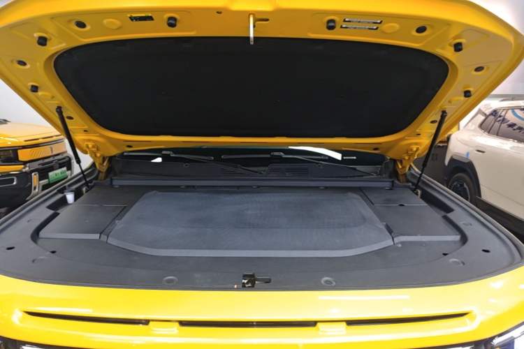 Used Deepal G318 2025 Worry-Free Adventure Edition Four-Wheel Drive Secret Realm Version Engine Bay