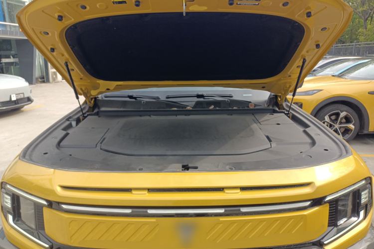 Used Deepal G318 2025 Worry-Free Adventure Edition Four-Wheel Drive Secret Realm Version Engine Bay