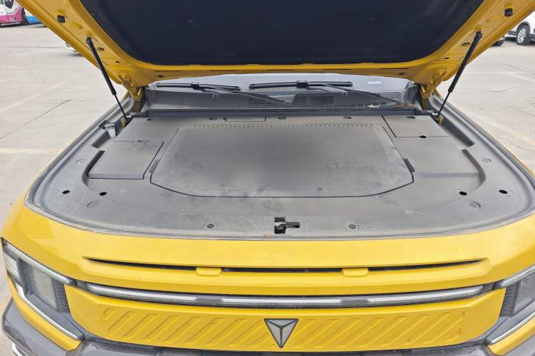 Used Deepal G318 2025 Worry-Free Adventure Edition Four-Wheel Drive Secret Realm Version Engine Bay