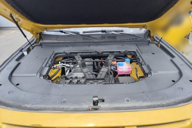 Used Deepal G318 2025 Worry-Free Adventure Edition Four-Wheel Drive Secret Realm Version Engine Bay