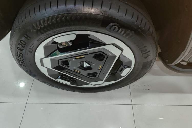 Used Deepal G318 2025 Worry-Free Adventure Edition Four-Wheel Drive Secret Realm Version Exterior 4