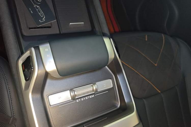 Used Deepal G318 2025 Worry-Free Adventure Edition Four-Wheel Drive Secret Realm Version Gear Lever