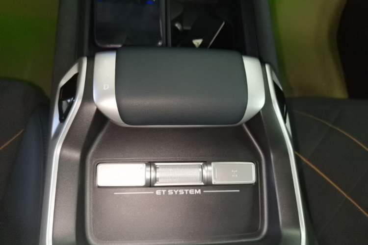 Used Deepal G318 2025 Worry-Free Adventure Edition Four-Wheel Drive Secret Realm Version Gear Lever