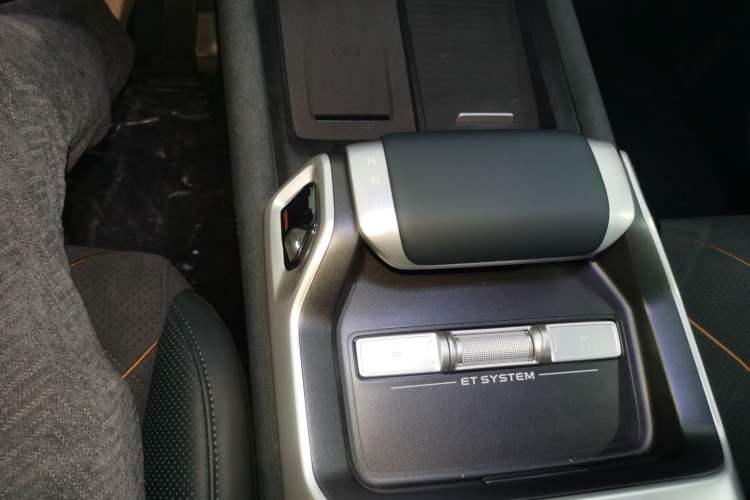 Used Deepal G318 2025 Worry-Free Adventure Edition Four-Wheel Drive Secret Realm Version Gear Lever