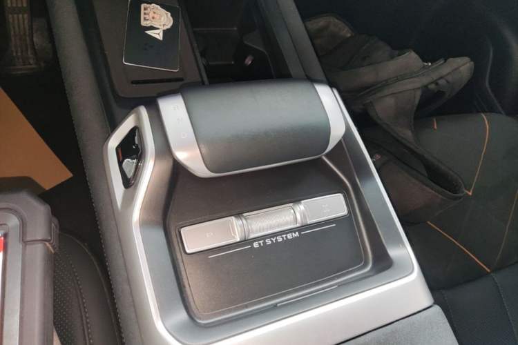 Used Deepal G318 2025 Worry-Free Adventure Edition Four-Wheel Drive Secret Realm Version Gear Lever