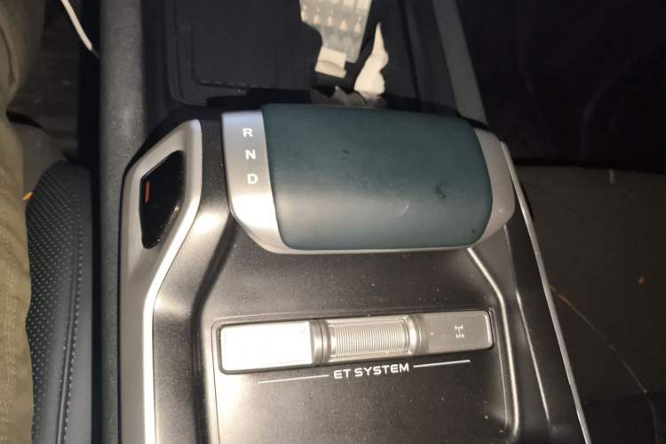 Used Deepal G318 2025 Worry-Free Adventure Edition Four-Wheel Drive Secret Realm Version Gear Lever