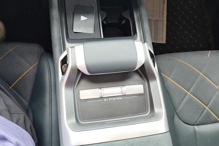 Used Deepal G318 2025 Worry-Free Adventure Edition Four-Wheel Drive Secret Realm Version Gear Lever
