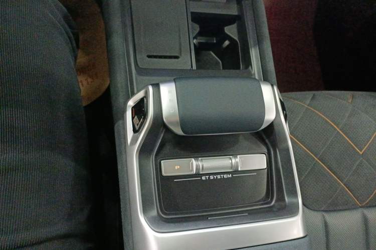 Used Deepal G318 2025 Worry-Free Adventure Edition Four-Wheel Drive Secret Realm Version Gear Lever