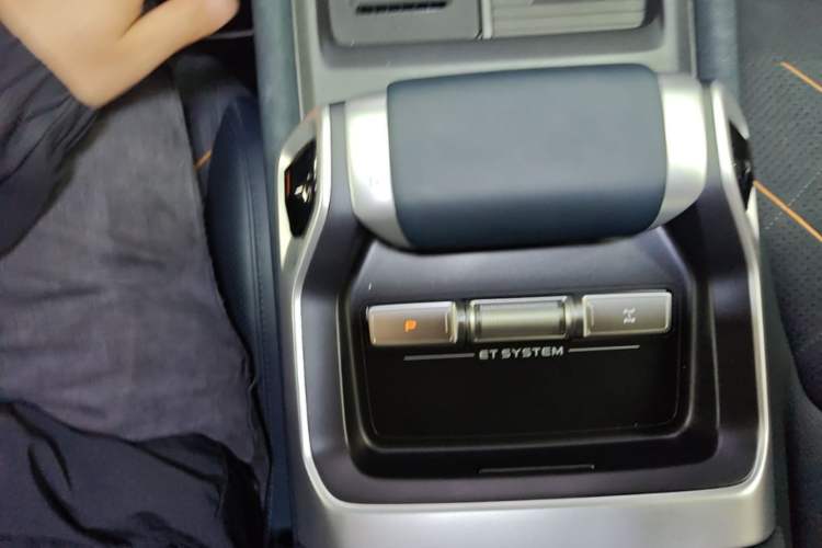 Used Deepal G318 2025 Worry-Free Adventure Edition Four-Wheel Drive Secret Realm Version Gear Lever