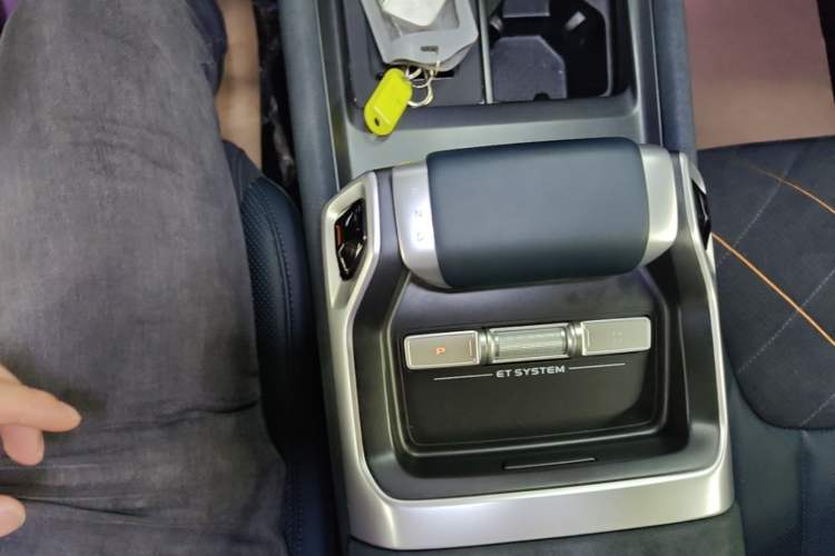 Used Deepal G318 2025 Worry-Free Adventure Edition Four-Wheel Drive Secret Realm Version Gear Lever