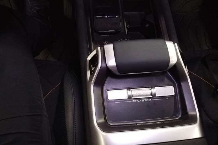 Used Deepal G318 2025 Worry-Free Adventure Edition Four-Wheel Drive Secret Realm Version Gear Lever