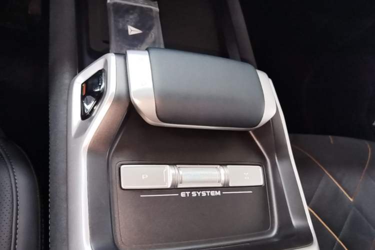 Used Deepal G318 2025 Worry-Free Adventure Edition Four-Wheel Drive Secret Realm Version Gear Lever