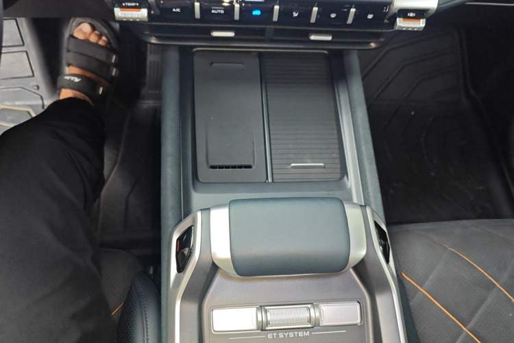 Used Deepal G318 2025 Worry-Free Adventure Edition Four-Wheel Drive Secret Realm Version Gear Lever
