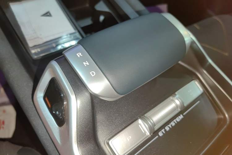 Used Deepal G318 2025 Worry-Free Adventure Edition Four-Wheel Drive Secret Realm Version Gear Lever