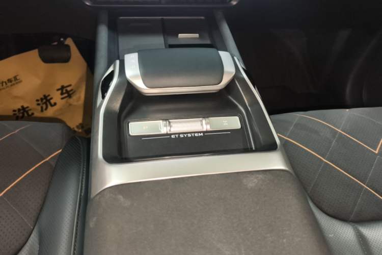 Used Deepal G318 2025 Worry-Free Cross-Country Edition Four-Wheel Drive Distant Mountains Version Gear Lever