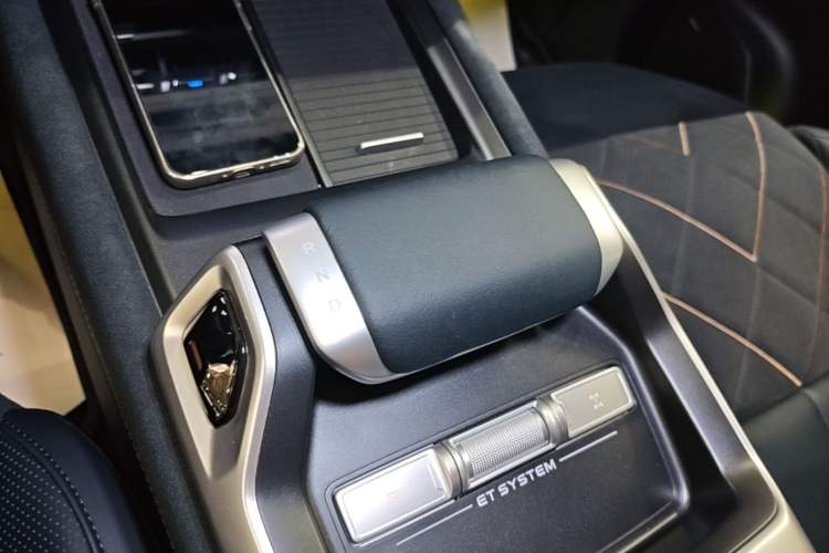 Used Deepal G318 2025 Worry-Free Adventure Edition Four-Wheel Drive Secret Realm Version Gear Lever