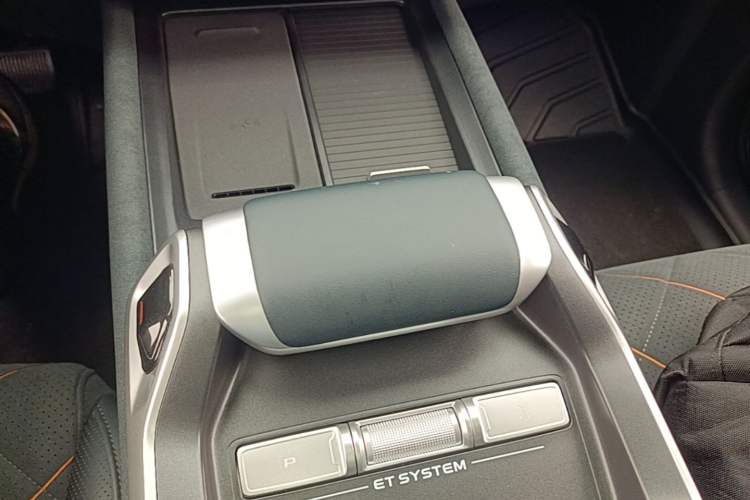 Used Deepal G318 2025 Worry-Free Adventure Edition Four-Wheel Drive Secret Realm Version Gear Lever