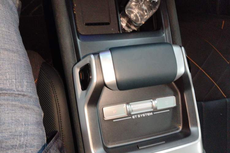 Used Deepal G318 2025 Worry-Free Adventure Edition Four-Wheel Drive Secret Realm Version Gear Lever