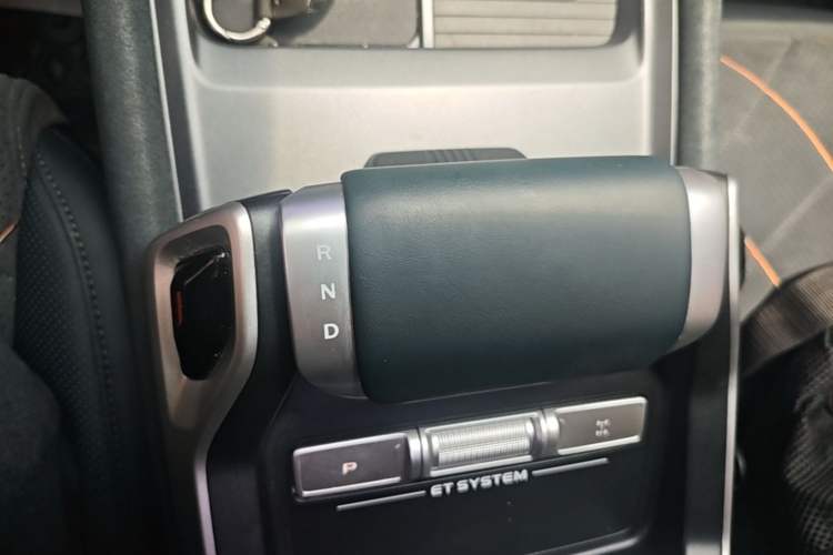 Used Deepal G318 2025 Worry-Free Cross-Country Edition Four-Wheel Drive Distant Mountains Version Gear Lever