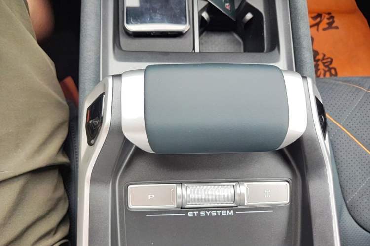 Used Deepal G318 2025 Worry-Free Adventure Edition Four-Wheel Drive Secret Realm Version Gear Lever