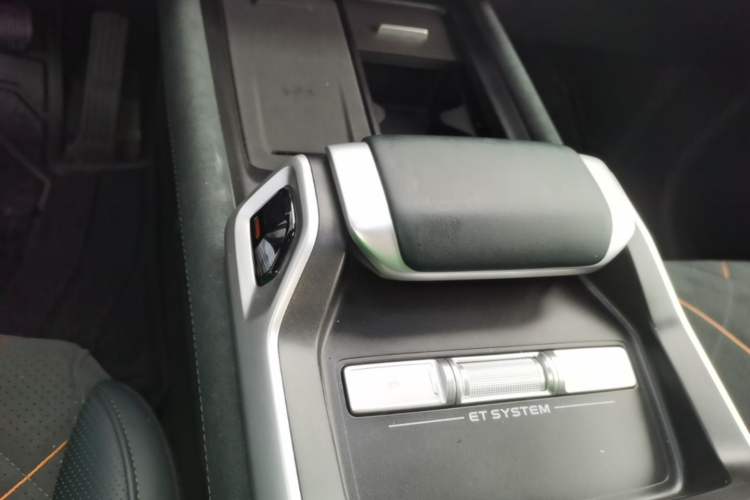 Used Deepal G318 2025 Worry-Free Adventure Edition Four-Wheel Drive Secret Realm Version Gear Lever