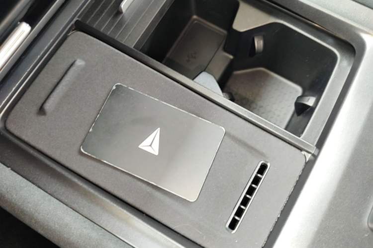 Used Deepal G318 2025 Worry-Free Adventure Edition Four-Wheel Drive Secret Realm Version Interior 1