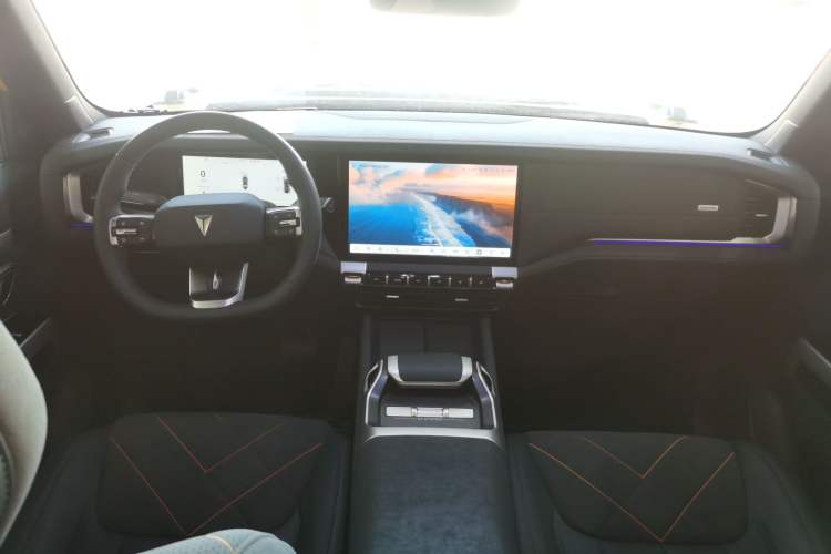 Used Deepal G318 2025 Worry-Free Adventure Edition Four-Wheel Drive Secret Realm Version Interior 2