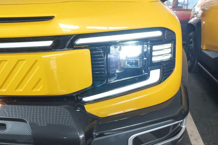 Used Deepal G318 2025 Worry-Free Adventure Edition Four-Wheel Drive Secret Realm Version Left Front Headlight