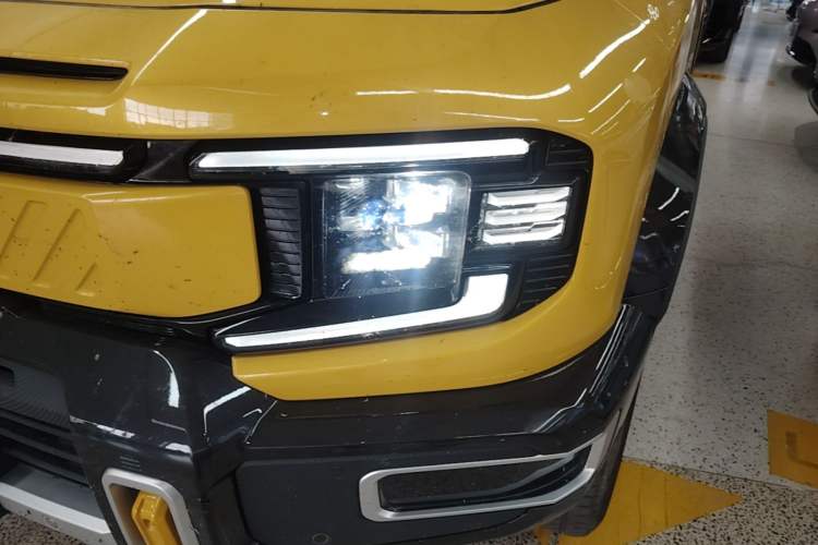 Used Deepal G318 2025 Worry-Free Adventure Edition Four-Wheel Drive Secret Realm Version Left Front Headlight