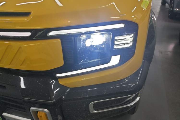 Used Deepal G318 2025 Worry-Free Adventure Edition Four-Wheel Drive Secret Realm Version Left Front Headlight