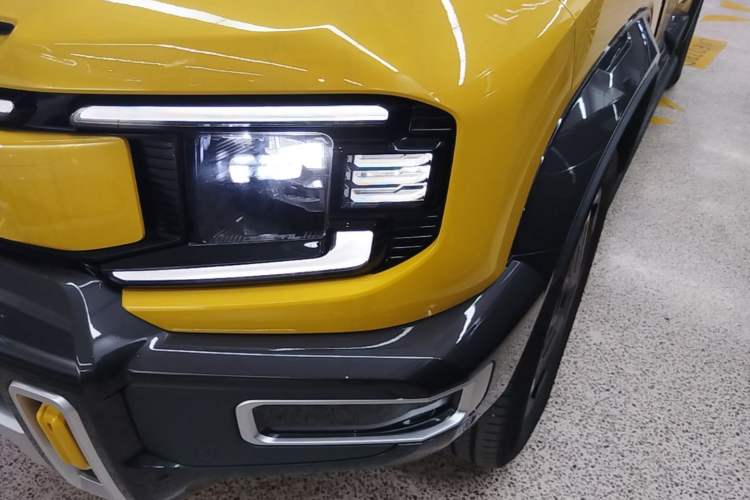 Used Deepal G318 2025 Worry-Free Adventure Edition Four-Wheel Drive Secret Realm Version Left Front Headlight