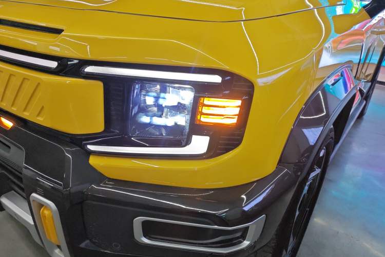 Used Deepal G318 2025 Worry-Free Adventure Edition Four-Wheel Drive Secret Realm Version Left Front Headlight
