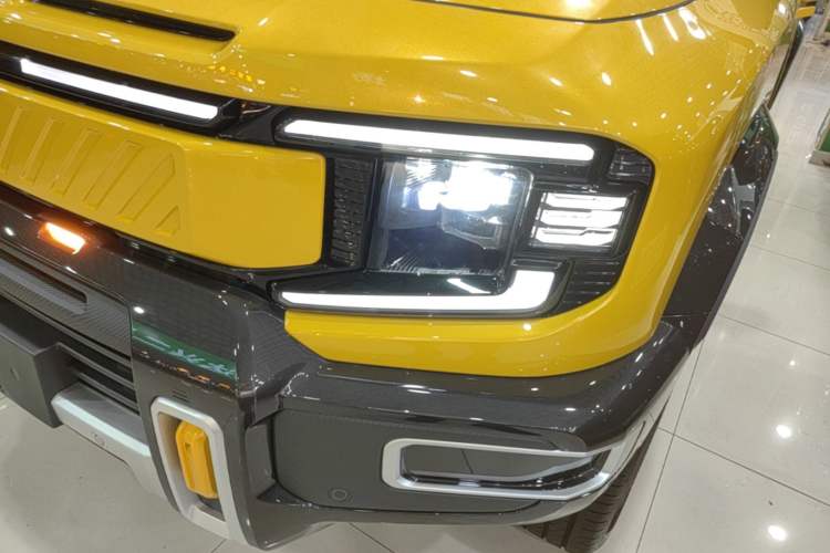 Used Deepal G318 2025 Worry-Free Adventure Edition Four-Wheel Drive Secret Realm Version Left Front Headlight