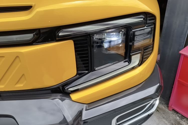Used Deepal G318 2025 Worry-Free Cross-Country Edition Four-Wheel Drive Distant Mountains Version Left Front Headlight
