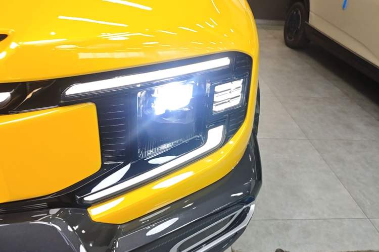 Used Deepal G318 2025 Worry-Free Adventure Edition Four-Wheel Drive Secret Realm Version Left Front Headlight